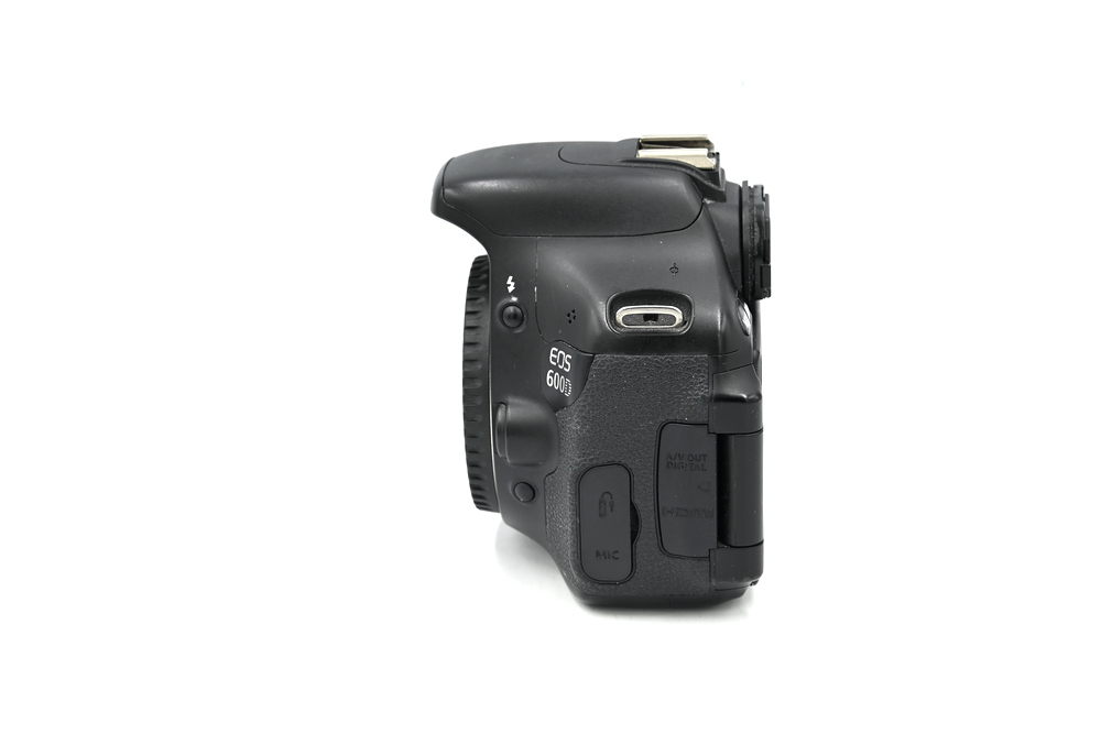 Зеркальный фотоаппарат Canon EOS 600D Body (состояние 4) (б/у)