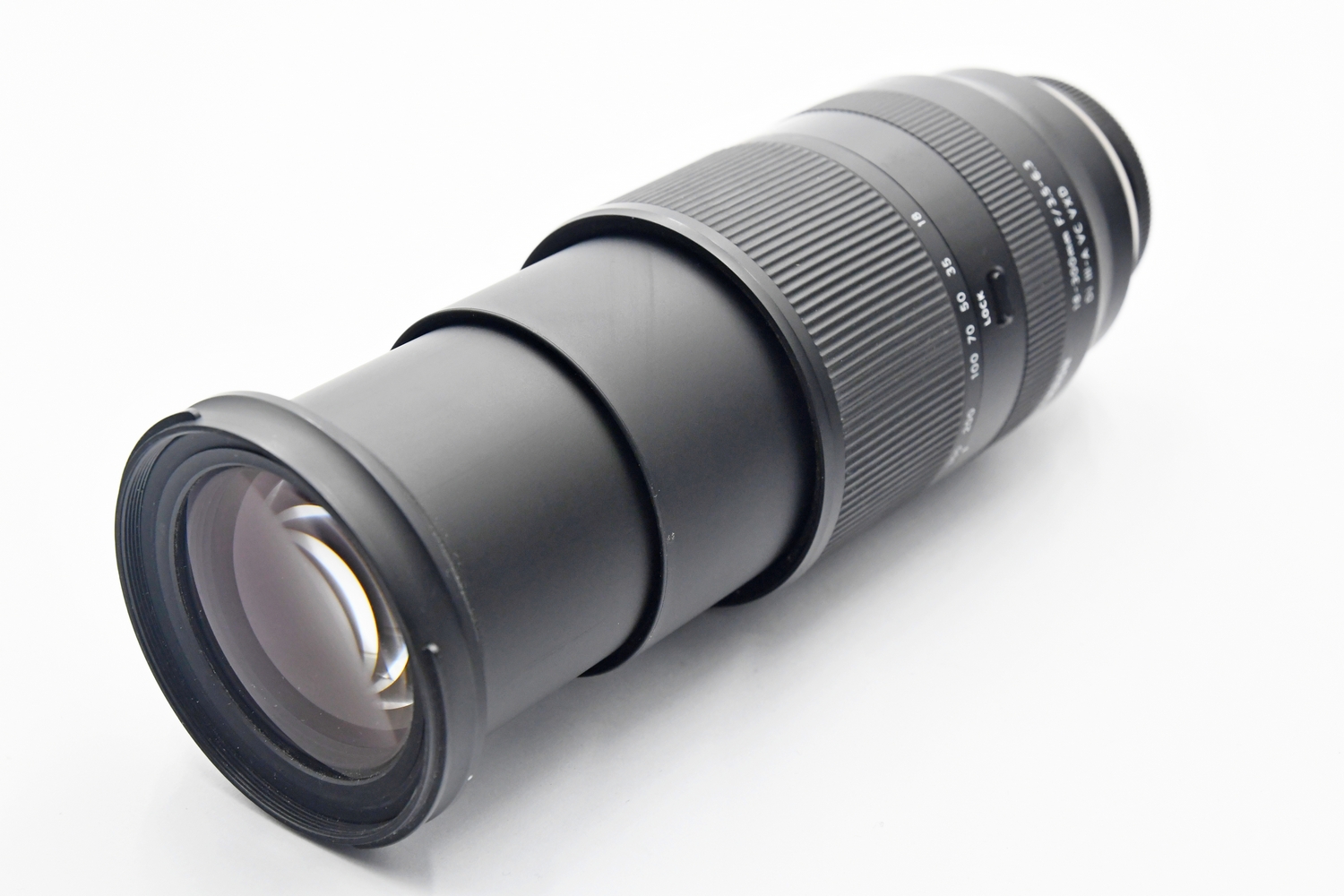 Объектив Tamron 18-300mm f/3.5-6.3 Di III-A VC VXD Fujifilm X (состояние 4) (б/у)