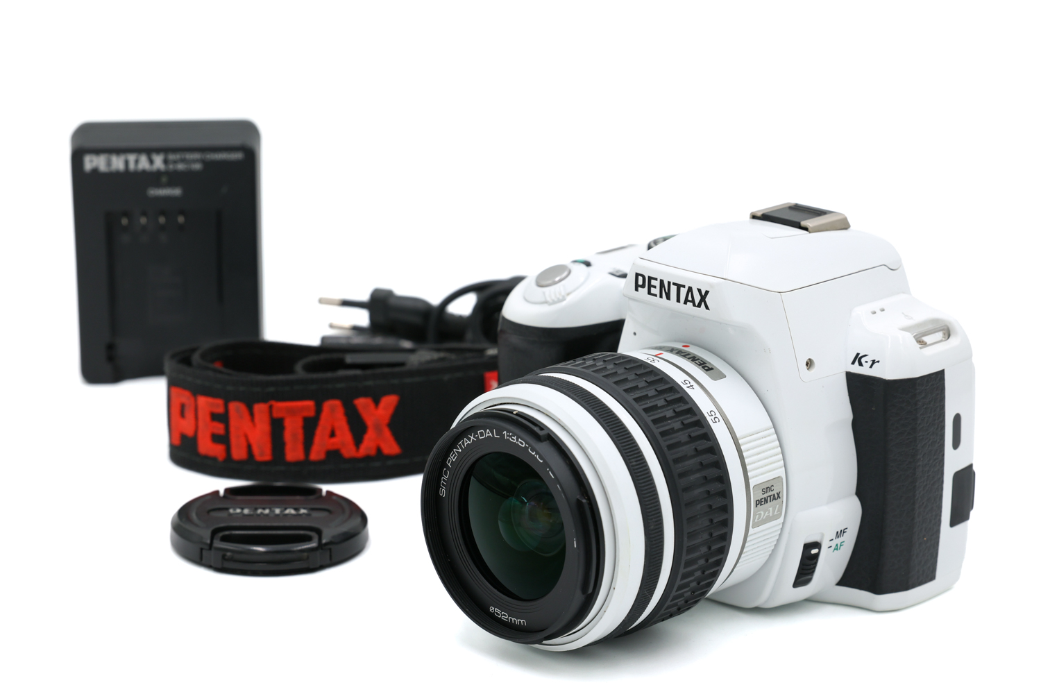 Зеркальный фотоаппарат Pentax K-r Kit 18-55mm f/3.5-5.6, белый (состояние 5-) (б/у)