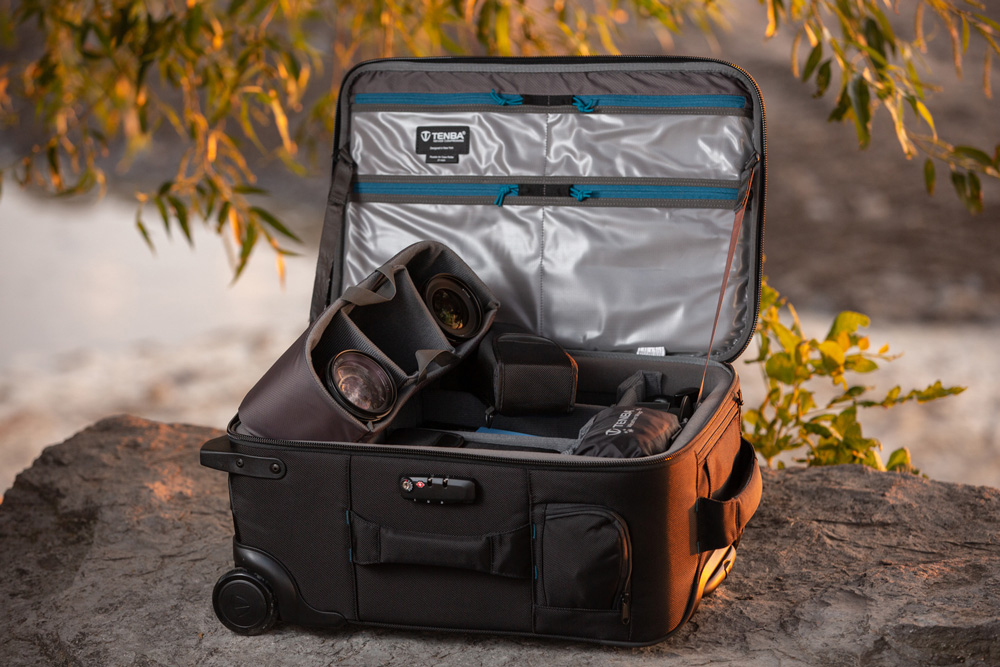 Чемодан на колесах Tenba Roadie Air Case Roller 21