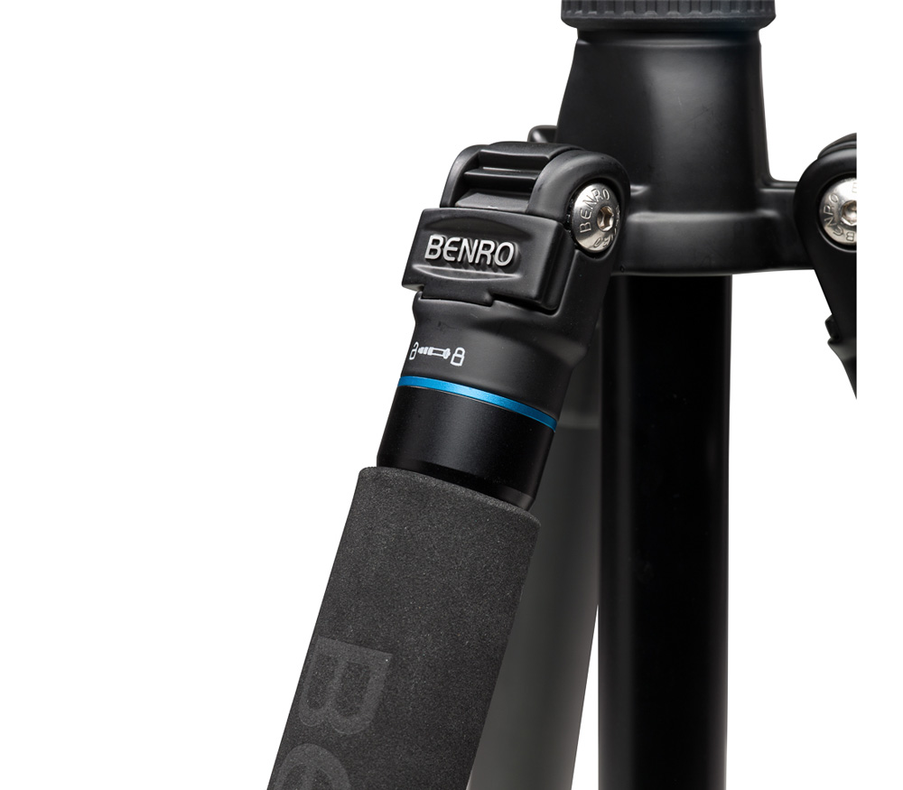 Штатив Benro Aero 2 PRO с видеоголовкой, клипсовые замки