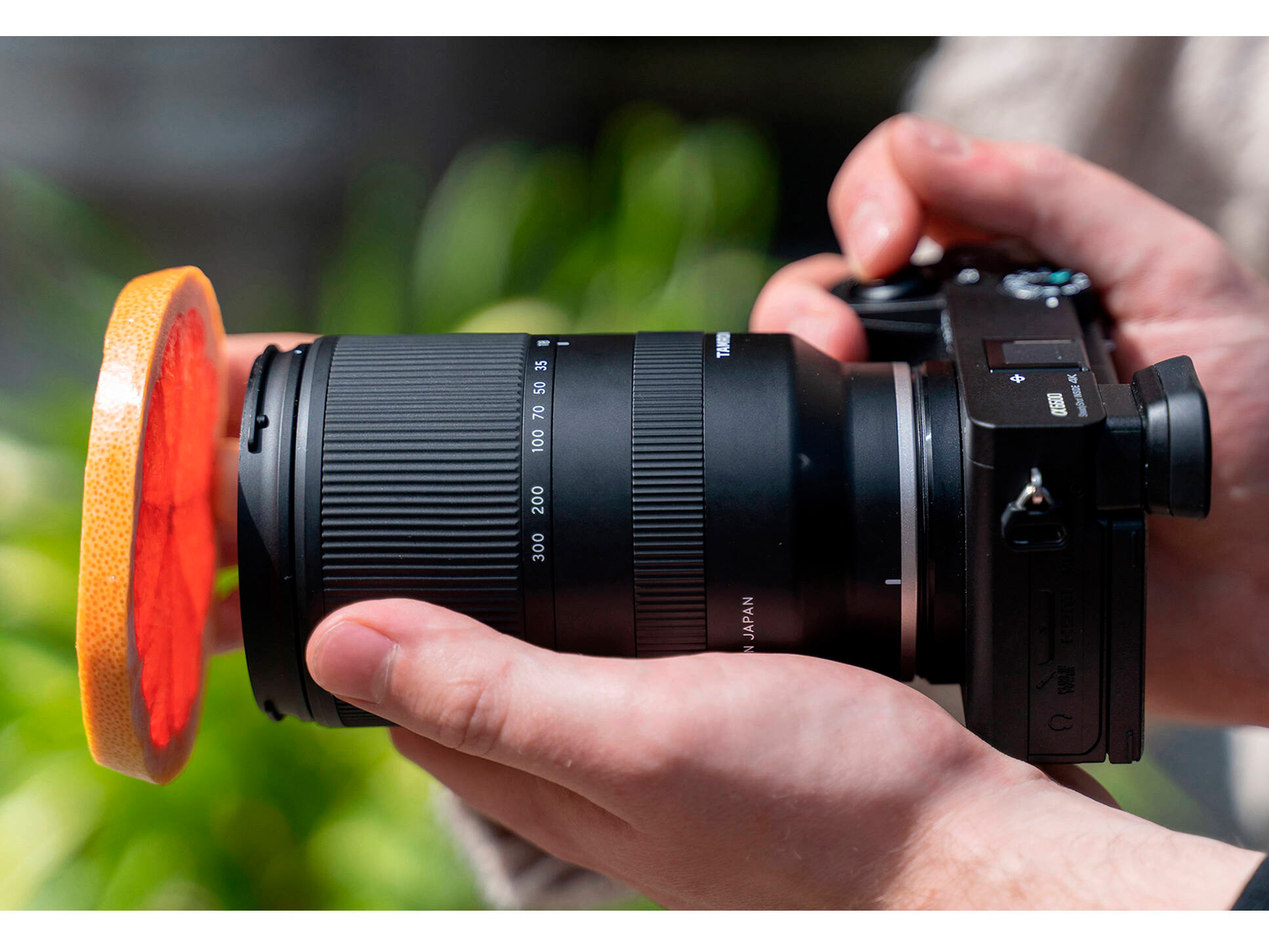 Объектив Tamron 18-300mm f/3.5-6.3 Di III-A VC VXD Sony E (B061S)