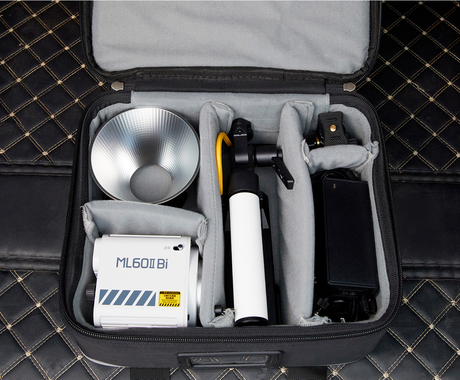 Осветитель Godox ML60II Bi Kit2, с ручкой AK-B02, 2800-6500K, 70 Вт