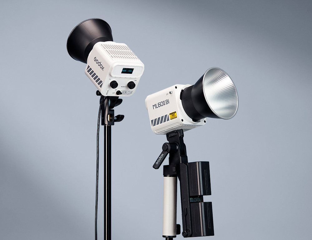 Осветитель Godox ML60II Bi Kit2, с ручкой AK-B02, 2800-6500K, 70 Вт
