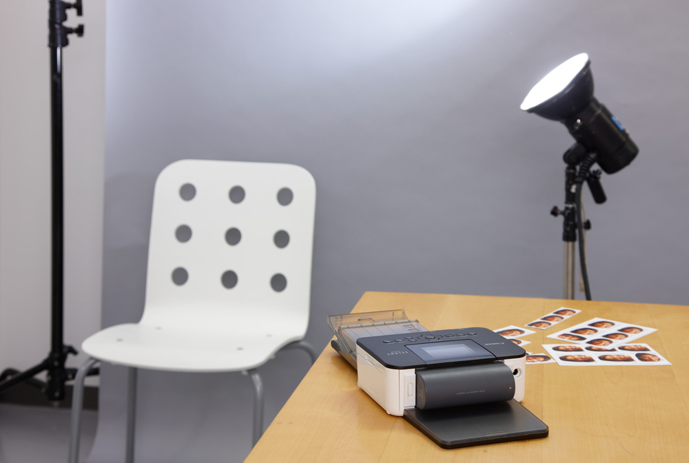 Фотопринтер Canon Selphy CP1000 черный с белым