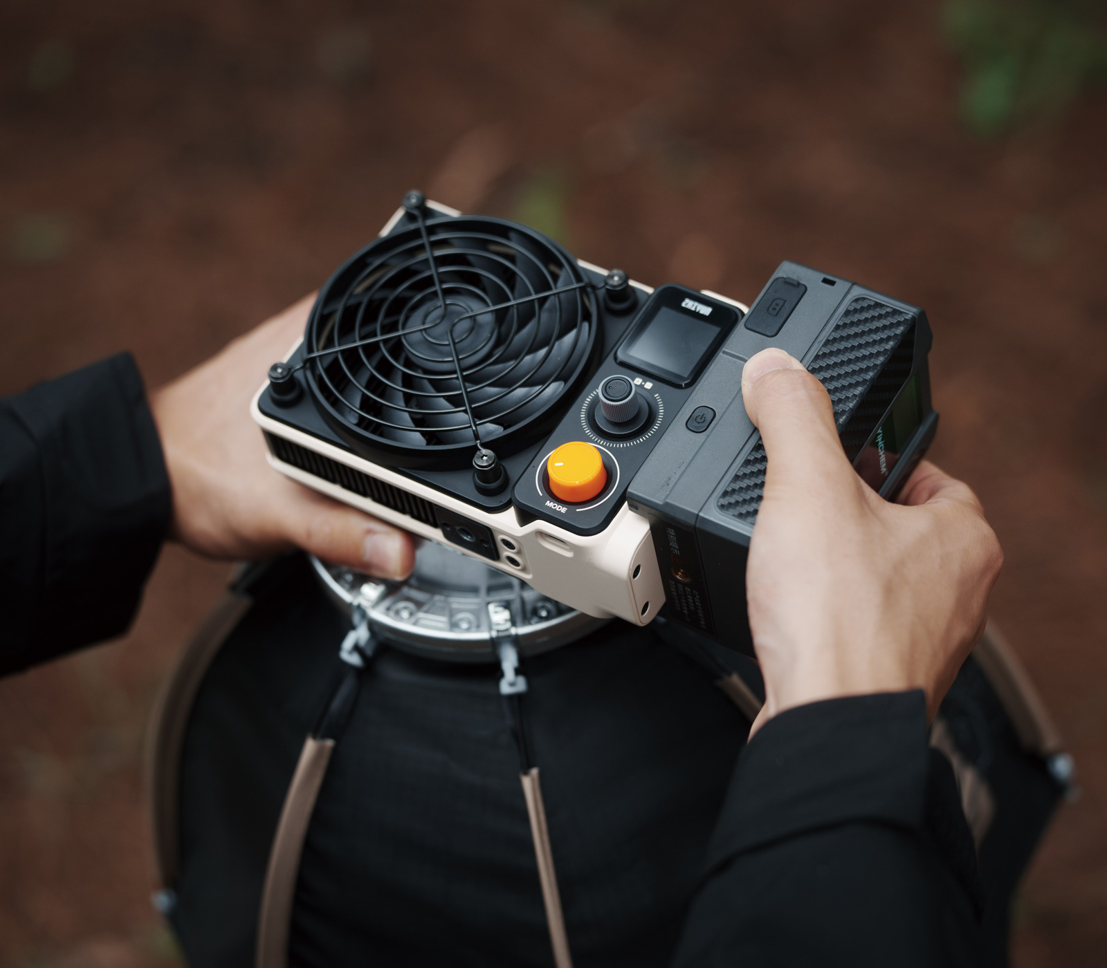 Осветитель Zhiyun MOLUS X200 PLX114, 2700-6500К, 200 Вт, Standard kit