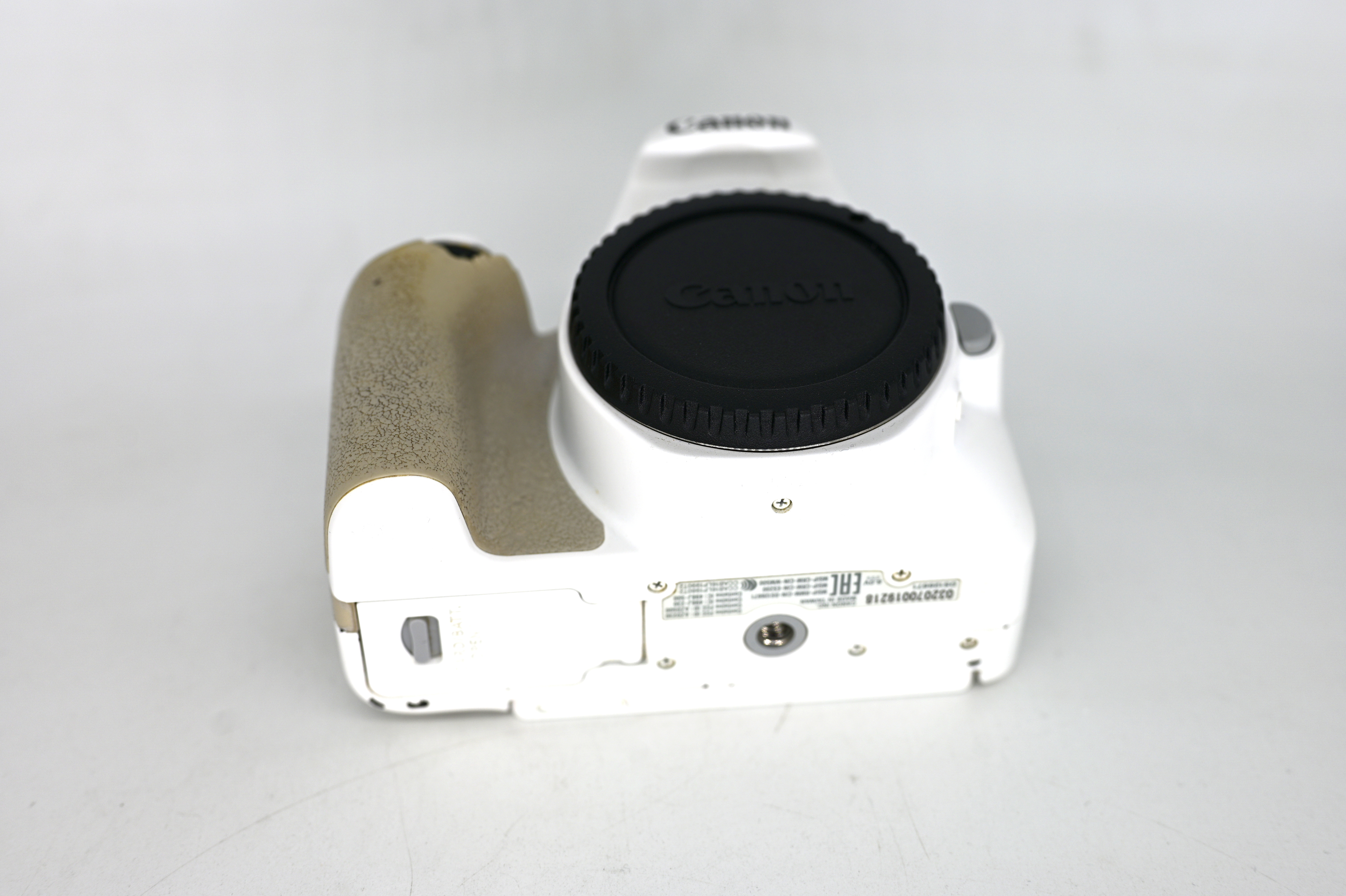 Зеркальный фотоаппарат Canon EOS Digital Rebel SL2 Body (EOS 200D, состояние 3) (б/у)