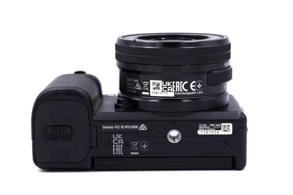 Беззеркальный фотоаппарат Sony ZV-E10 Kit Black 16-50mm (состояние 5) (б/у)
