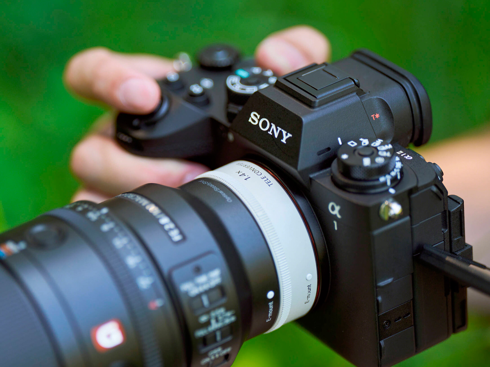 Объектив Sony FE 100mm f/2.8 Macro GM OSS