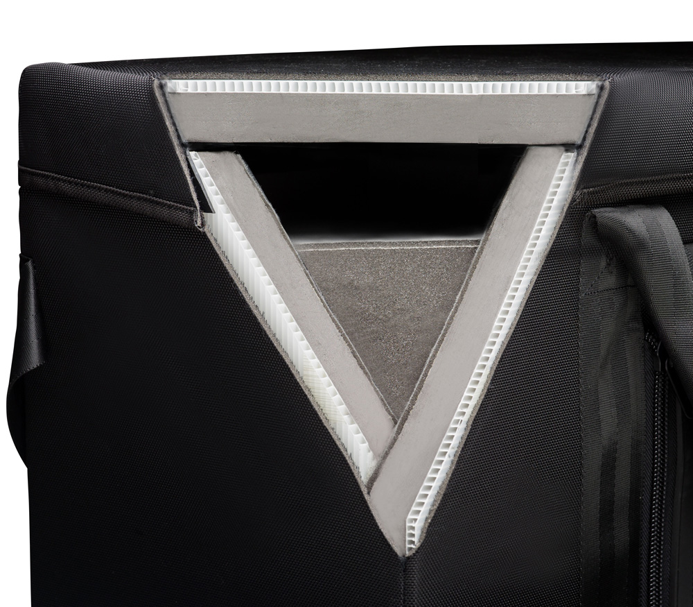 Чемодан на колесах Tenba Air Case Attaché 3220w