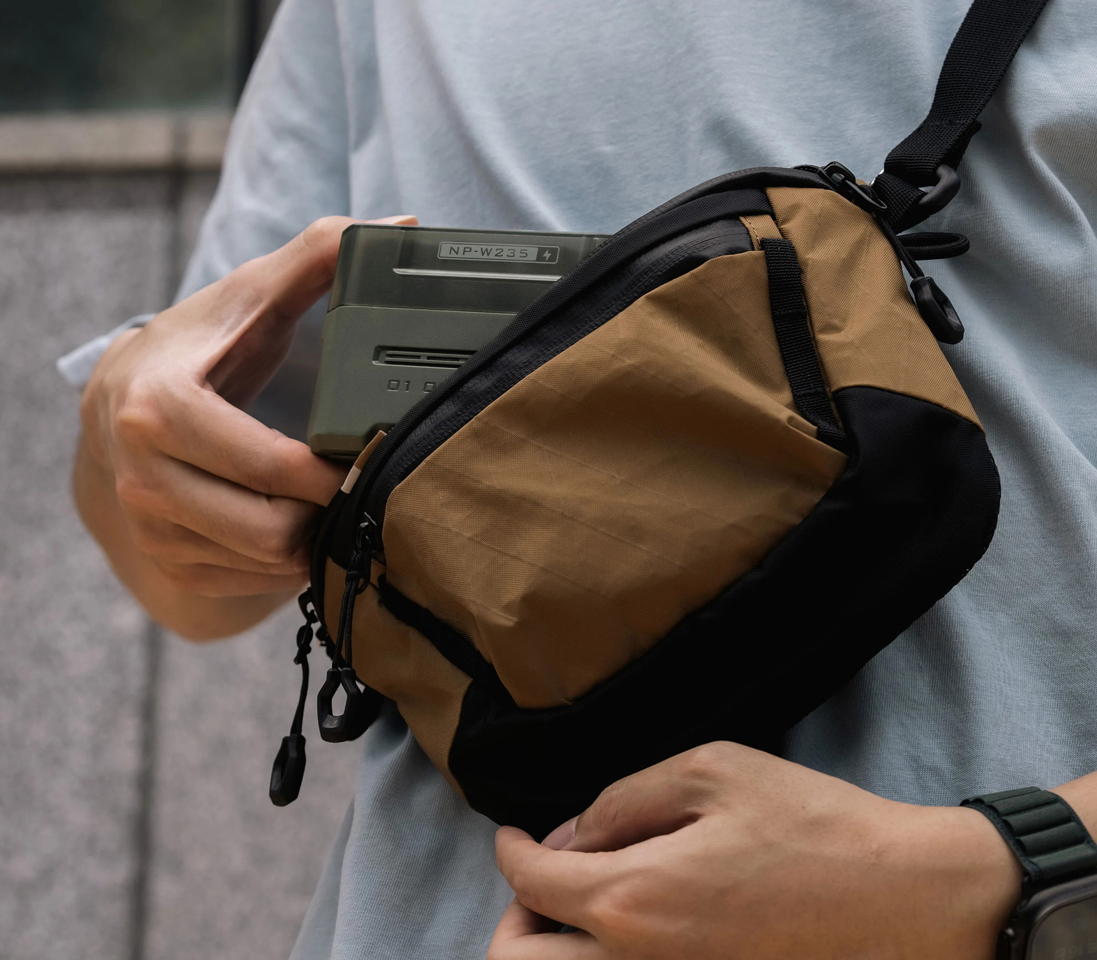 Зарядная станция Tilta Charging Station для 4х NP-W235