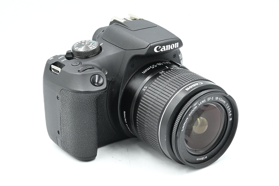 Зеркальный фотоаппарат Canon EOS 2000D Kit EF-S 18-55mm DC (состояние 5-) (б/у)