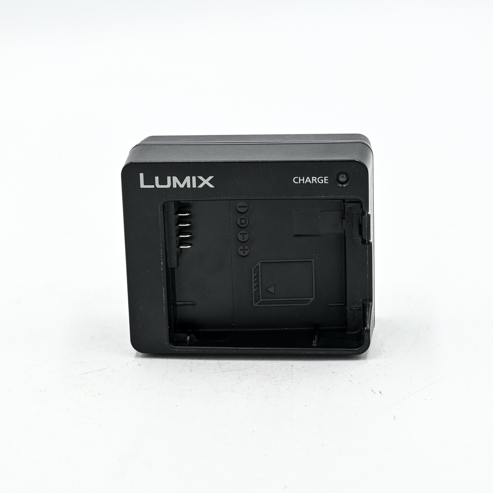 Зарядное устройство Panasonic DMW-BTC13E для DMW-BLF19E (состояние 5) (б/у)
