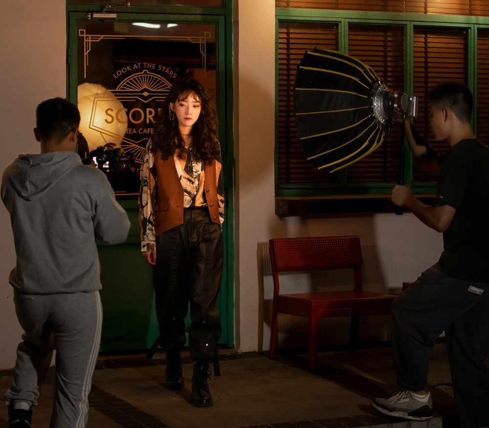 Осветитель Zhiyun Molus X100 Combo Kit, светодиодный, 100 Вт, 2700-6500К