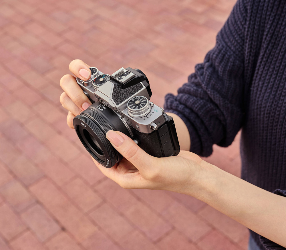 Объектив Nikon Nikkor Z 26mm f/2.8