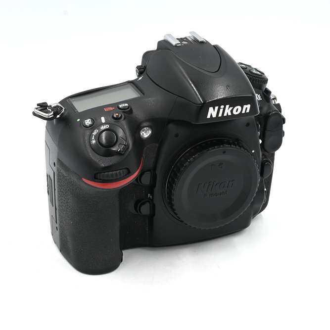 Зеркальный фотоаппарат Nikon D800e MB-D12 Battery Grip Kit (состояние 4) (б/у)