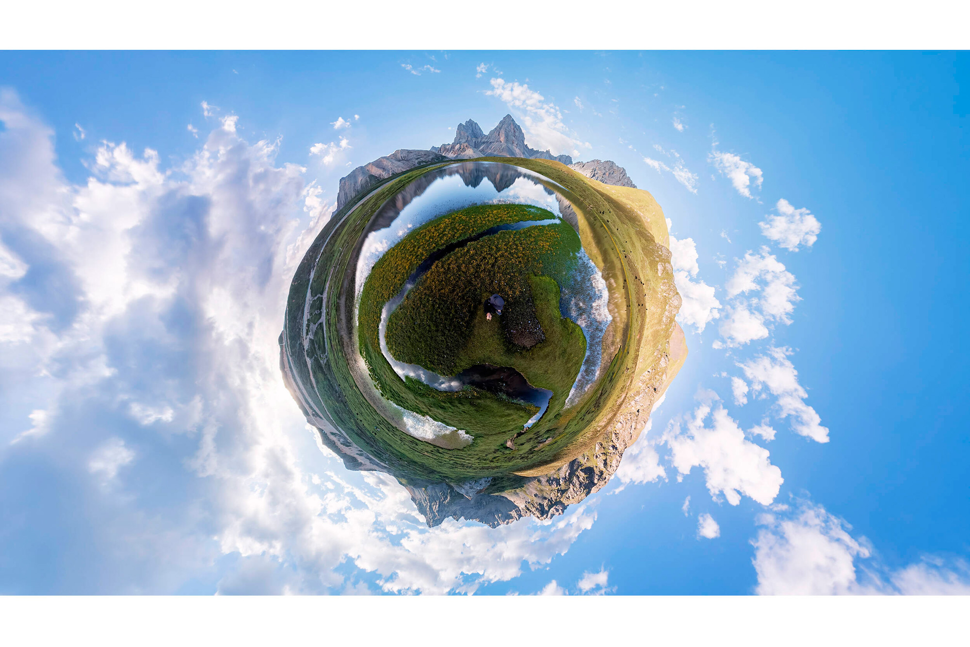 Панорамная камера Insta360 X6, 8К 360, Standard Bundle