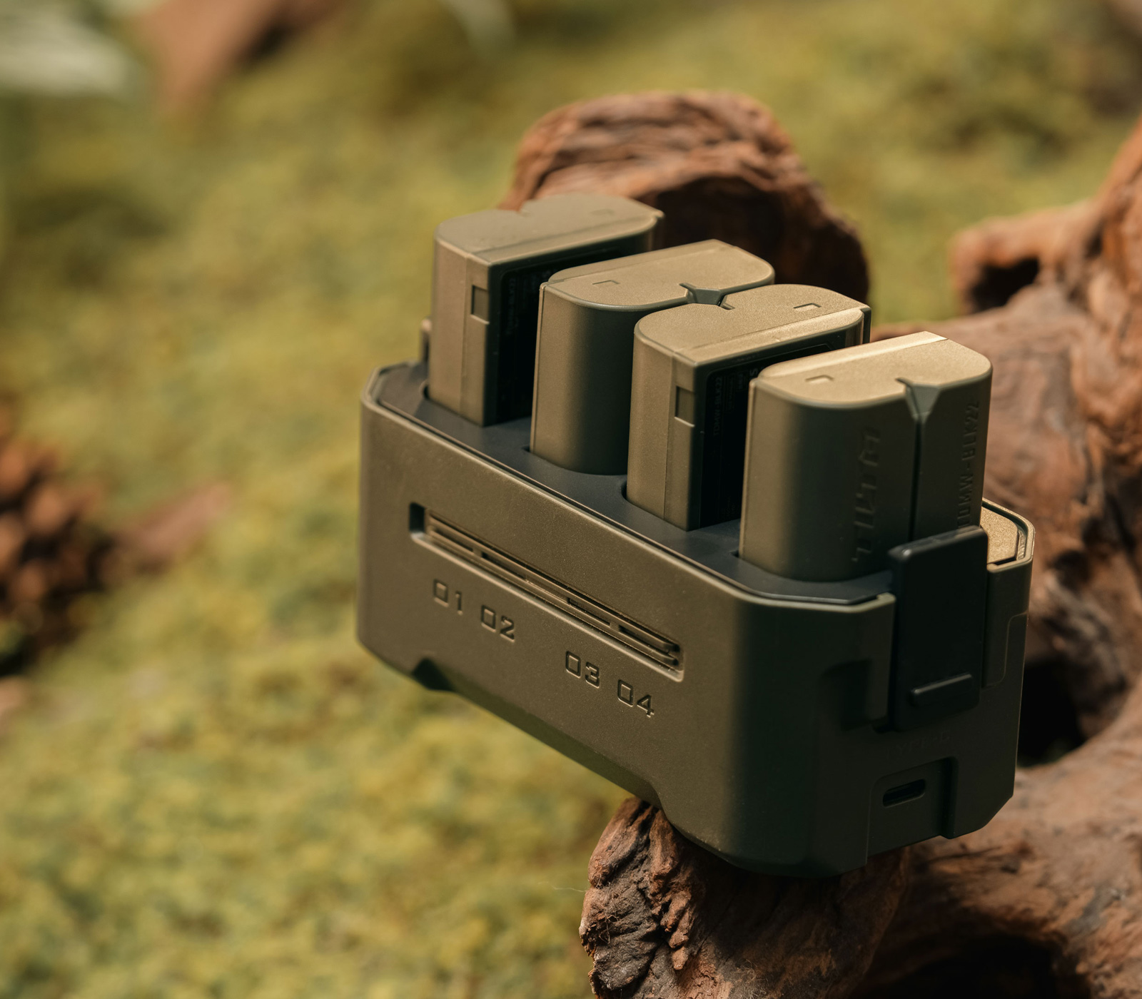 Зарядная станция Tilta Charging Station Battery Kit для 4х DMW-BLK22 + 2 АКБ в комплекте