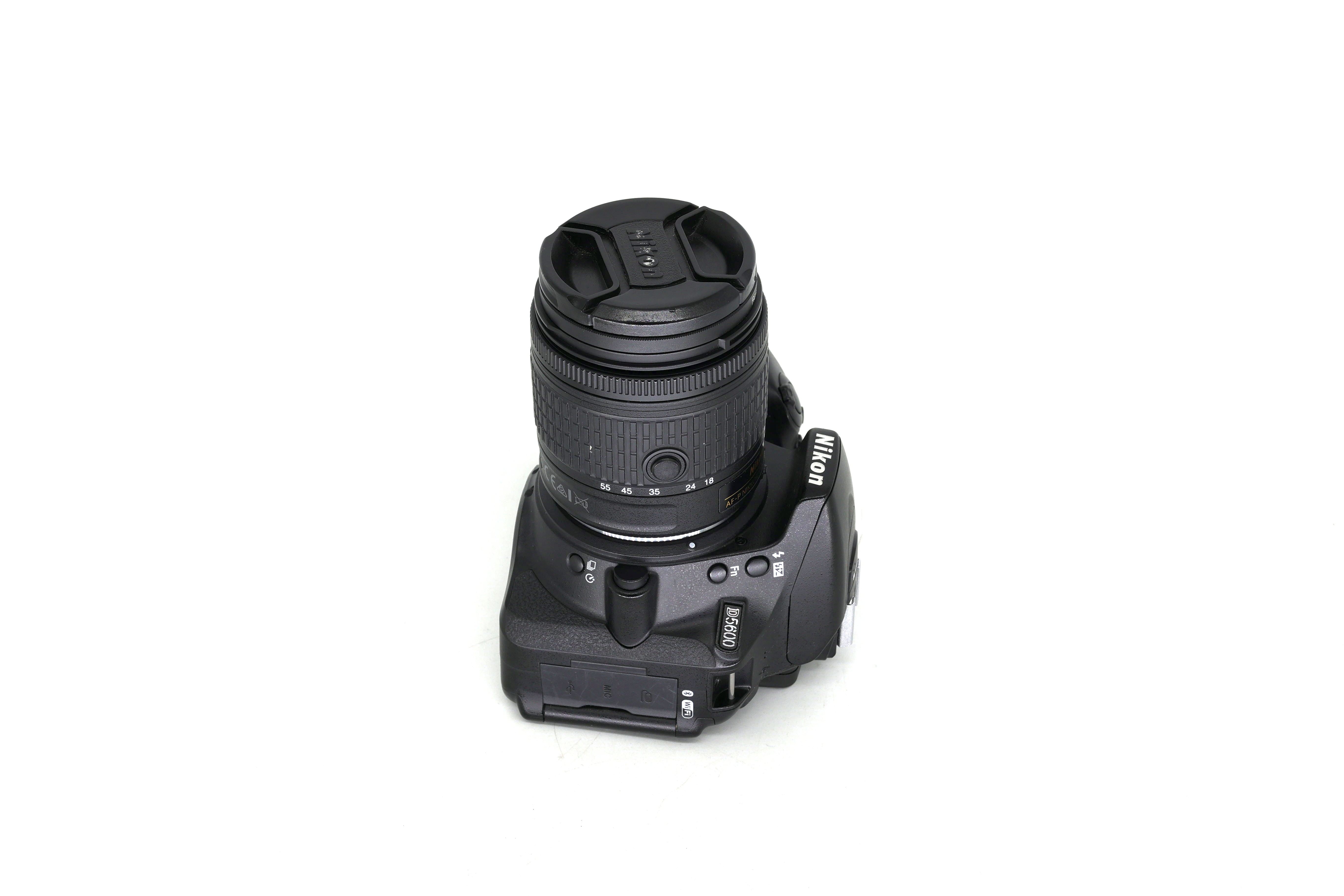 Зеркальный фотоаппарат Nikon D5600 Kit AF-P 18-55mm VR DX (состояние 5) (б/у)