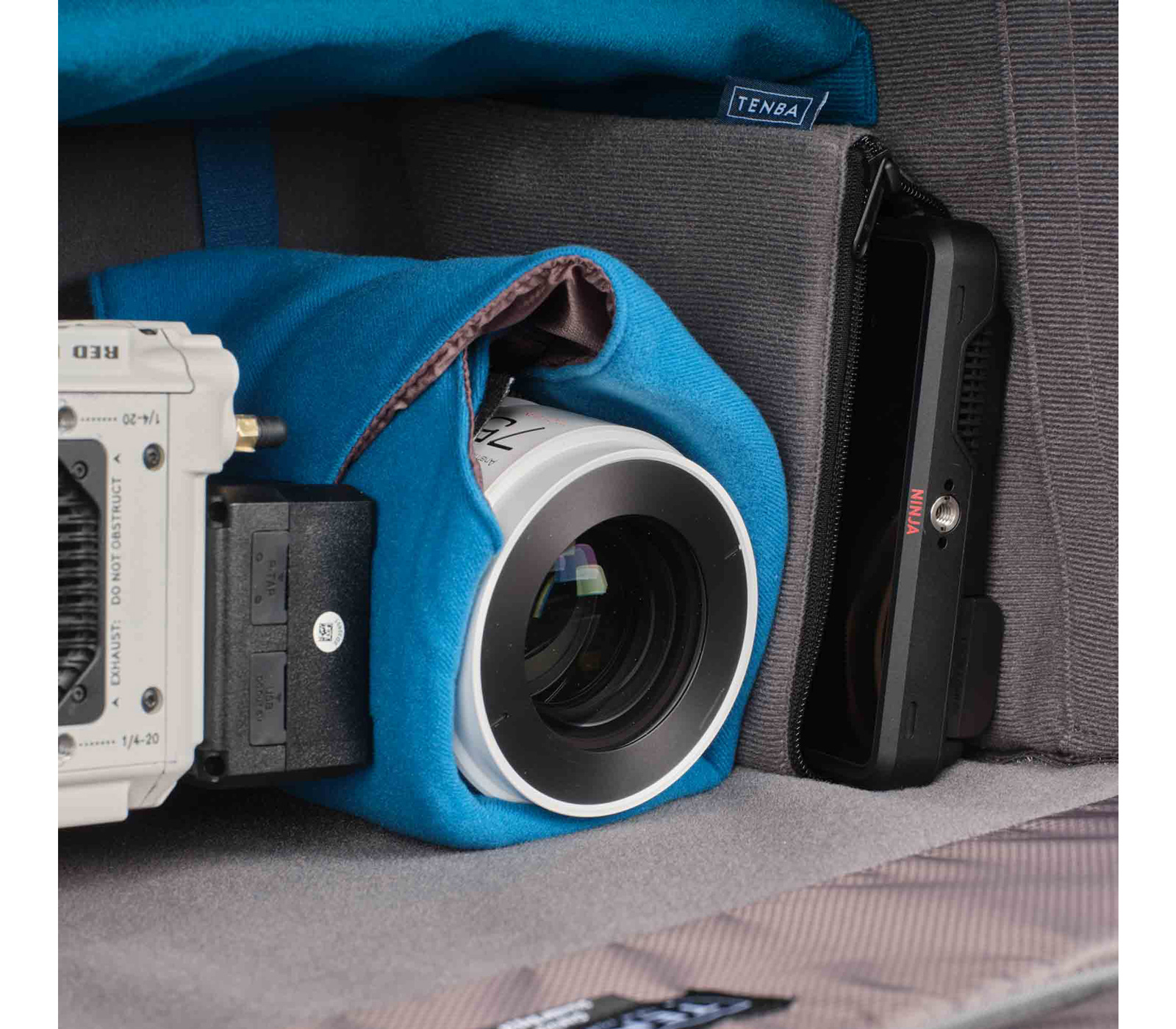 Сумка Tenba Cineluxe v2 Shoulder Bag 21