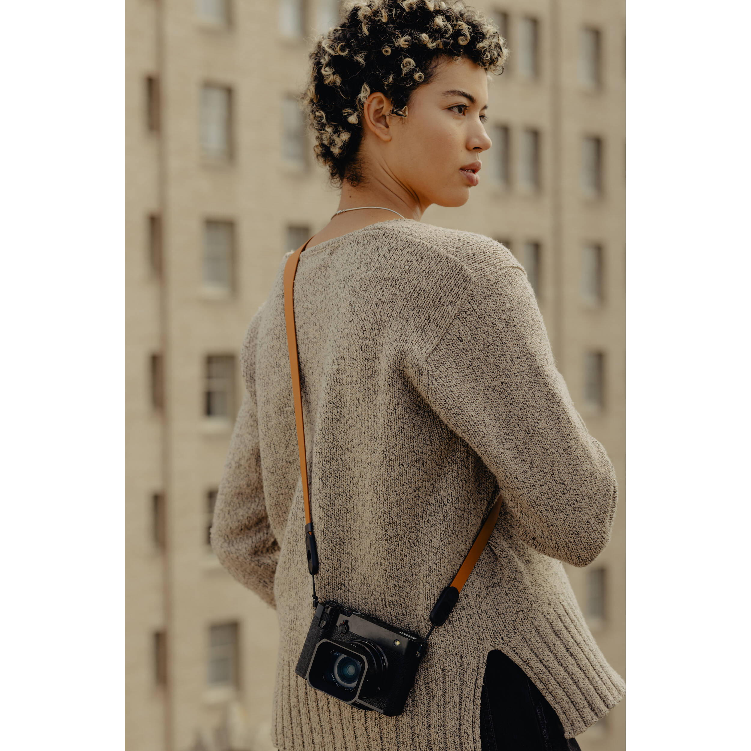 Ремень Peak Design Form Leather Standard Amber, янтарный