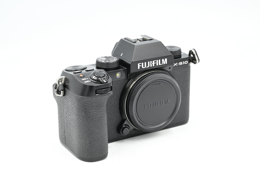 Беззеркальный фотоаппарат Fujifilm X-S10 Body (состояние 4) (б/у)