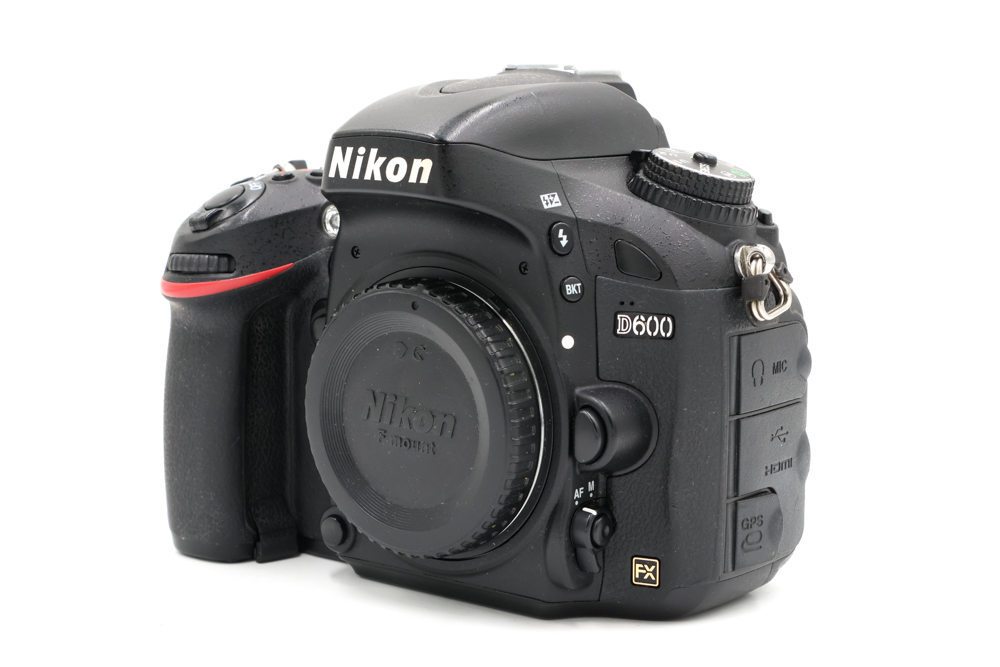 Зеркальный фотоаппарат Nikon D600 Body (состояние 4) (б/у)