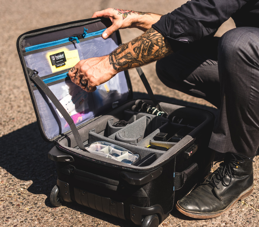 Чемодан на колесах Tenba Roadie Air Case Roller 21