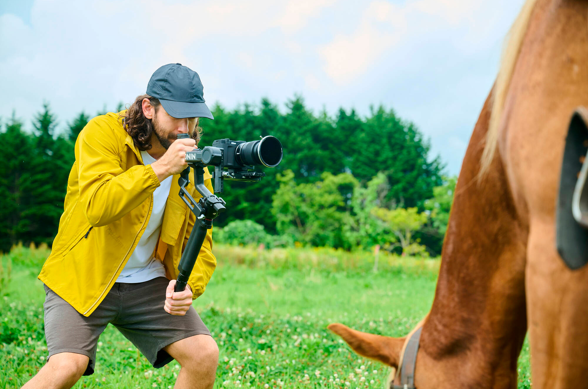 Видеокамера Nikon ZR Body