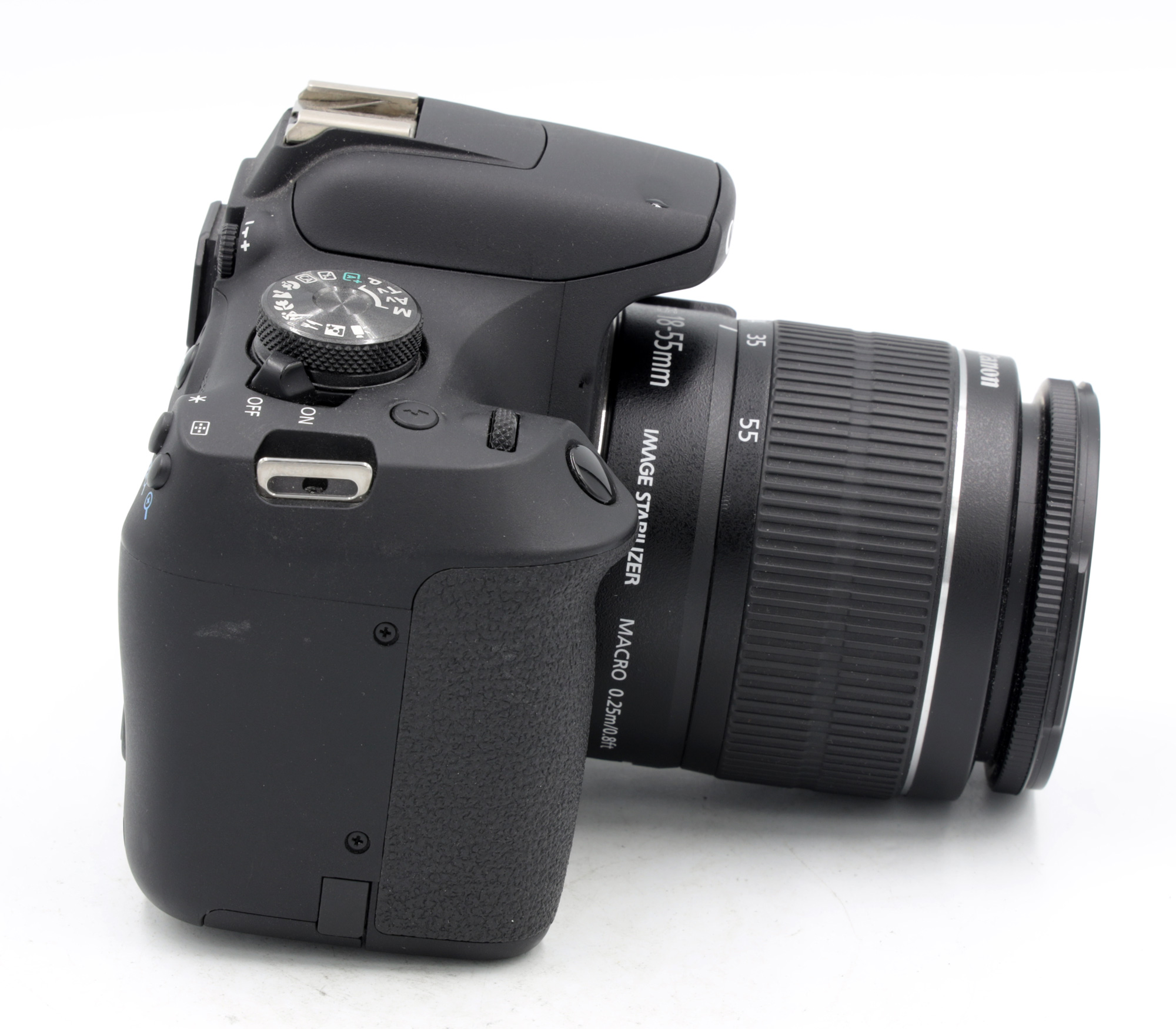 Зеркальный фотоаппарат Canon EOS Rebel T7 kit EF-S 18-55mm IS II (состояние 5-) (б/у)