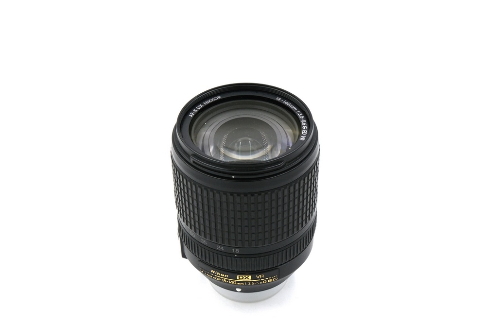 Объектив Nikon AF-S 18-140mm f/3.5-5.6G ED VR DX - с.н. 30483015 (состояние 5-) (б/у)