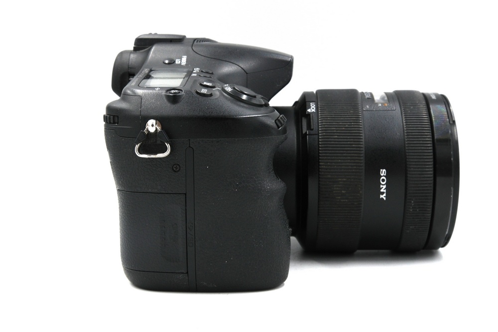 Зеркальный фотоаппарат Sony Alpha a77 Kit 16-50mm f/2.8 DT SSM (состояние 4) (б/у)