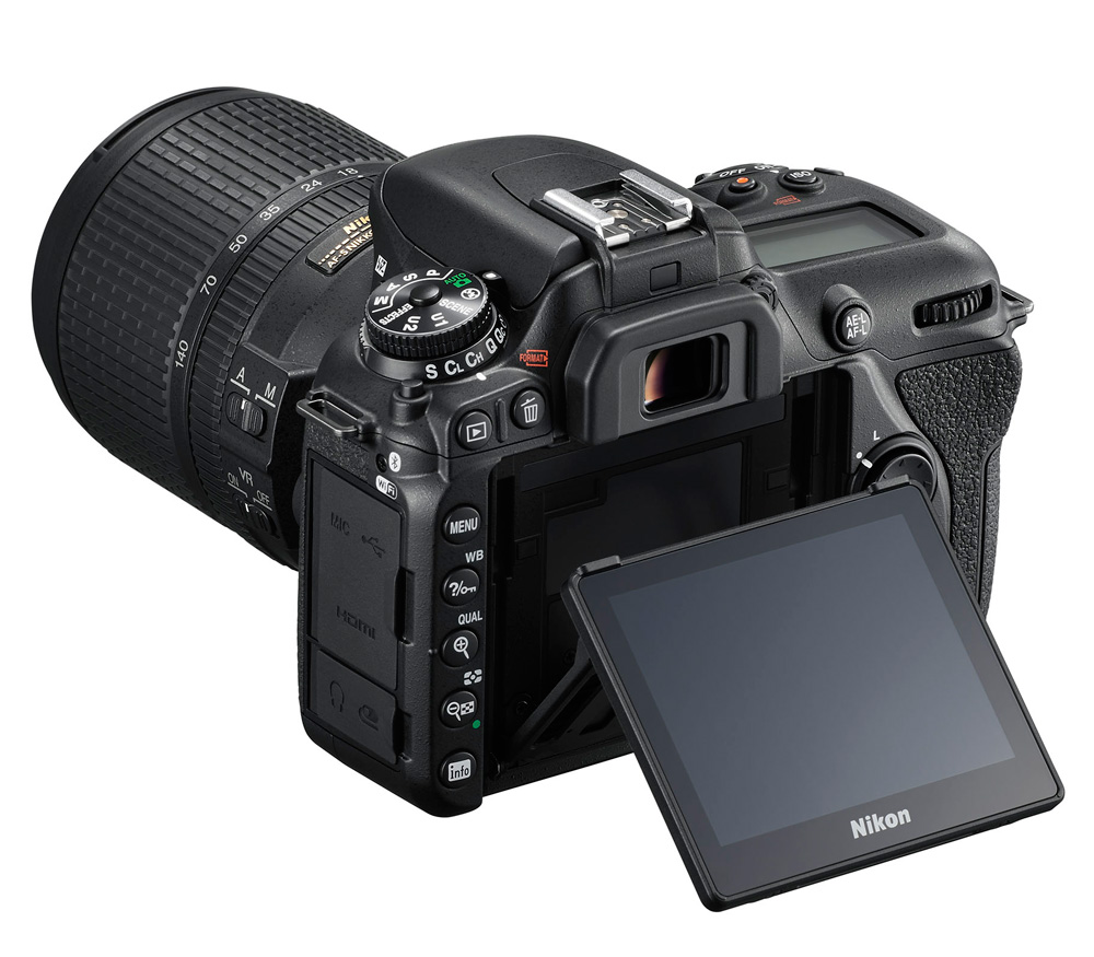 Зеркальный фотоаппарат Nikon D7500 Kit с AF-S 18-140 VR