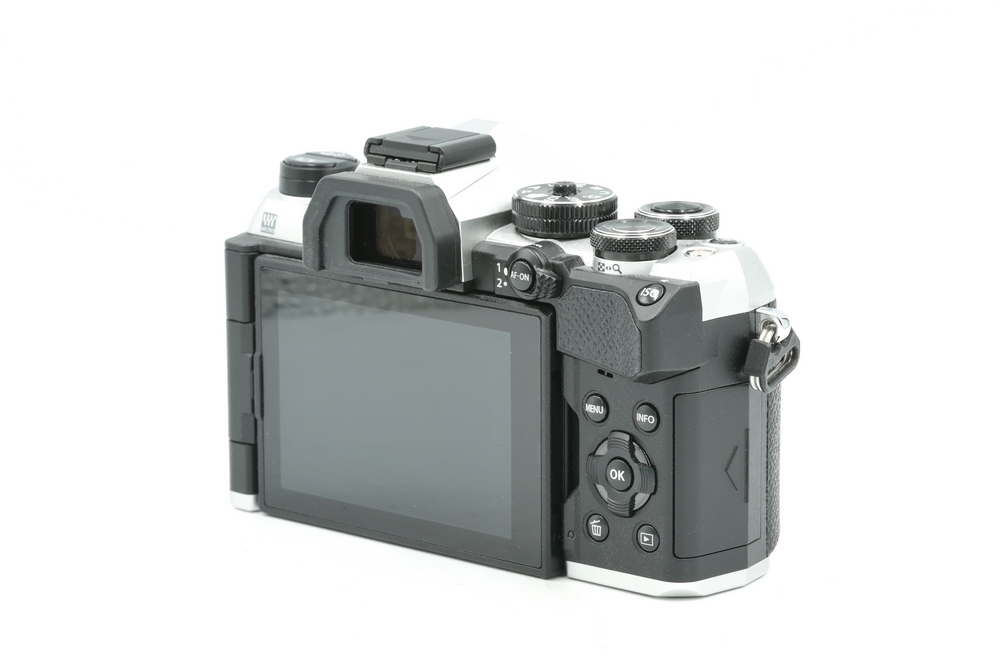 Беззеркальный фотоаппарат OM System OM-5 Mark II Body, серебристый (состояние 5) (б/у)