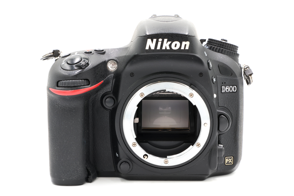 Зеркальный фотоаппарат Nikon D600 Body (состояние 4) (б/у)