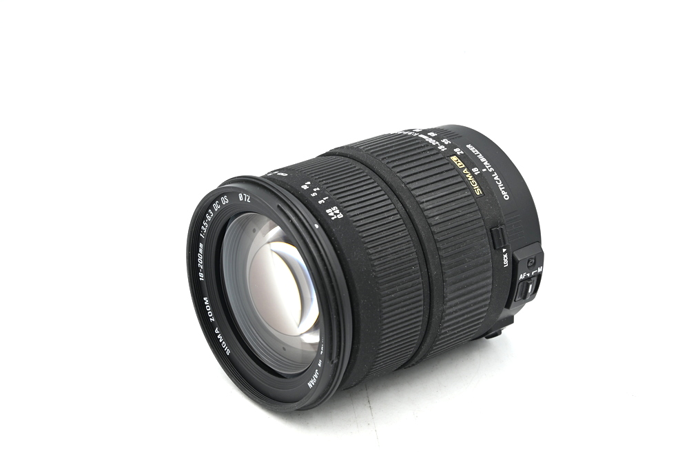 Объектив Sigma AF 18-200mm f/3.5-6.3 DC Macro OS Canon EF-S (состояние 5-) (б/у)