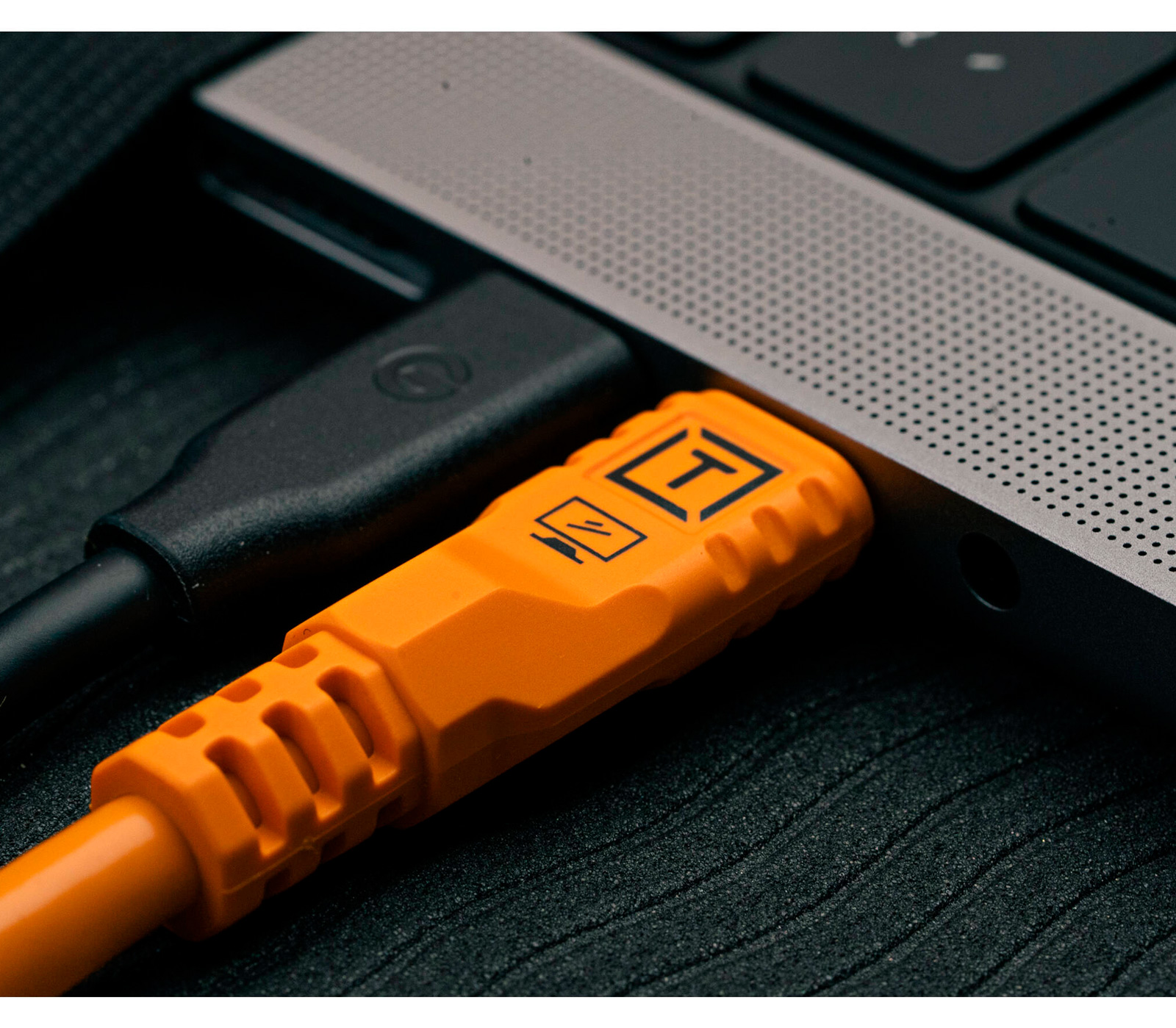 Кабель Tether Tools TetherPro Optima 10G Orange, USB-C / USB-C, длина 4.6 м