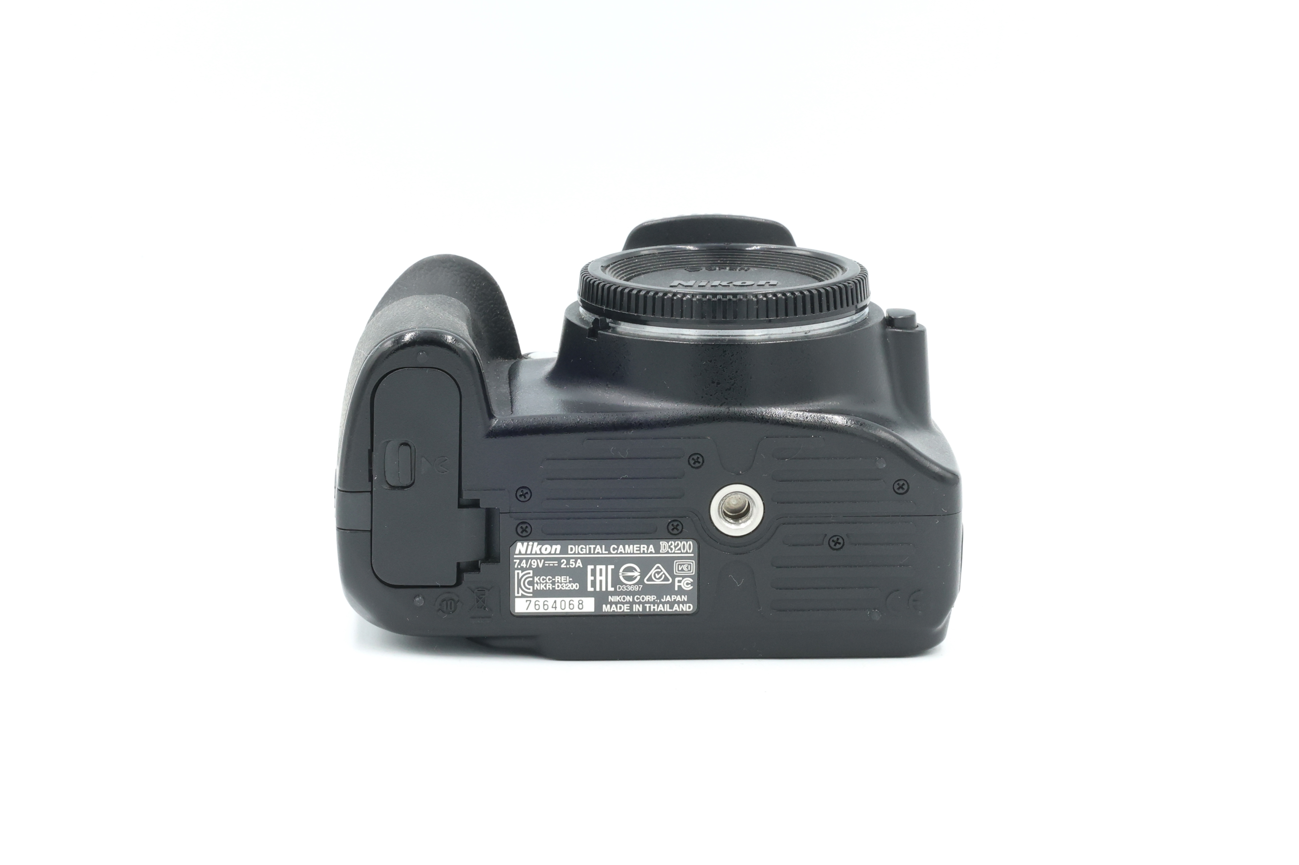 Зеркальный фотоаппарат Nikon D3200 Body (состояние 4) (б/у)