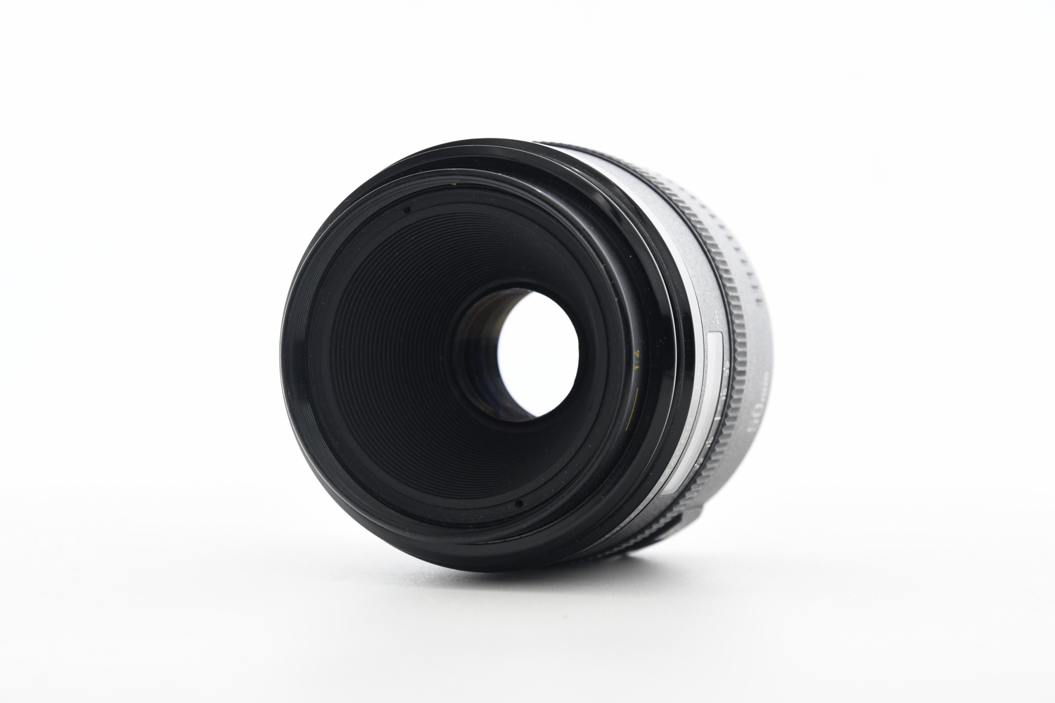 Объектив Canon EF 50mm f/2.5 Compact-Macro (состояние 4) (б/у)