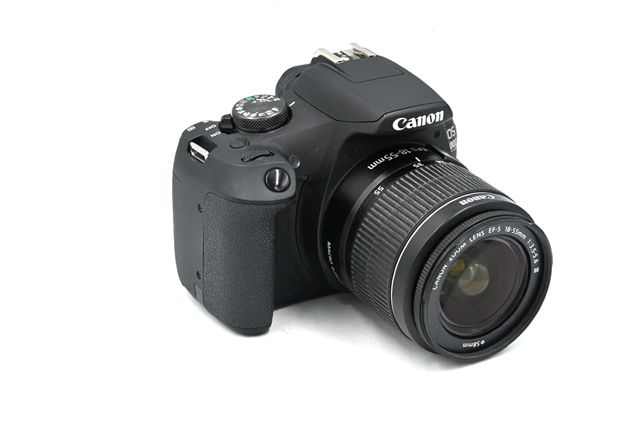 Зеркальный фотоаппарат Canon EOS 2000D Kit EF-S 18-55mm DC (состояние 5-) (б/у)