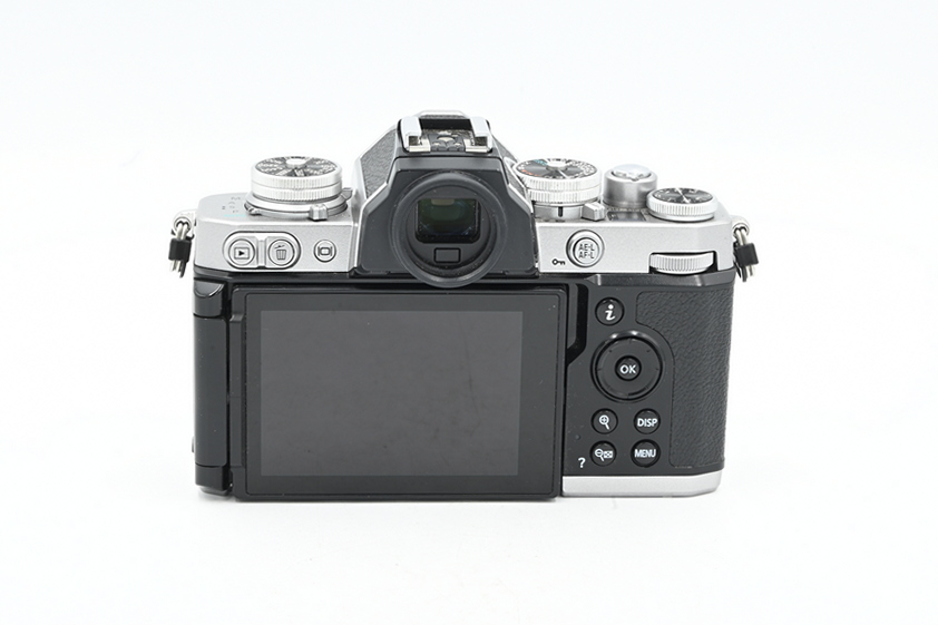 Беззеркальный фотоаппарат Nikon Z fc Body Silver (состояние 5-) (б/у)