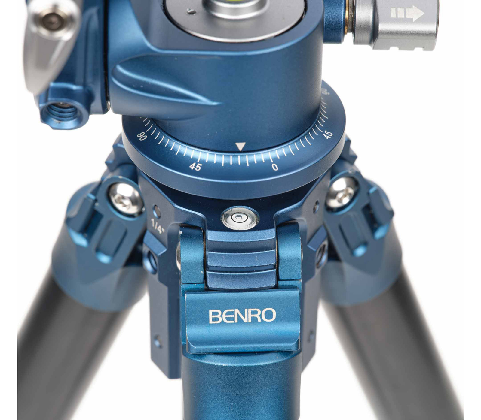 Штатив Benro TSSL18APHVF3 Super Slim с универсальной головой