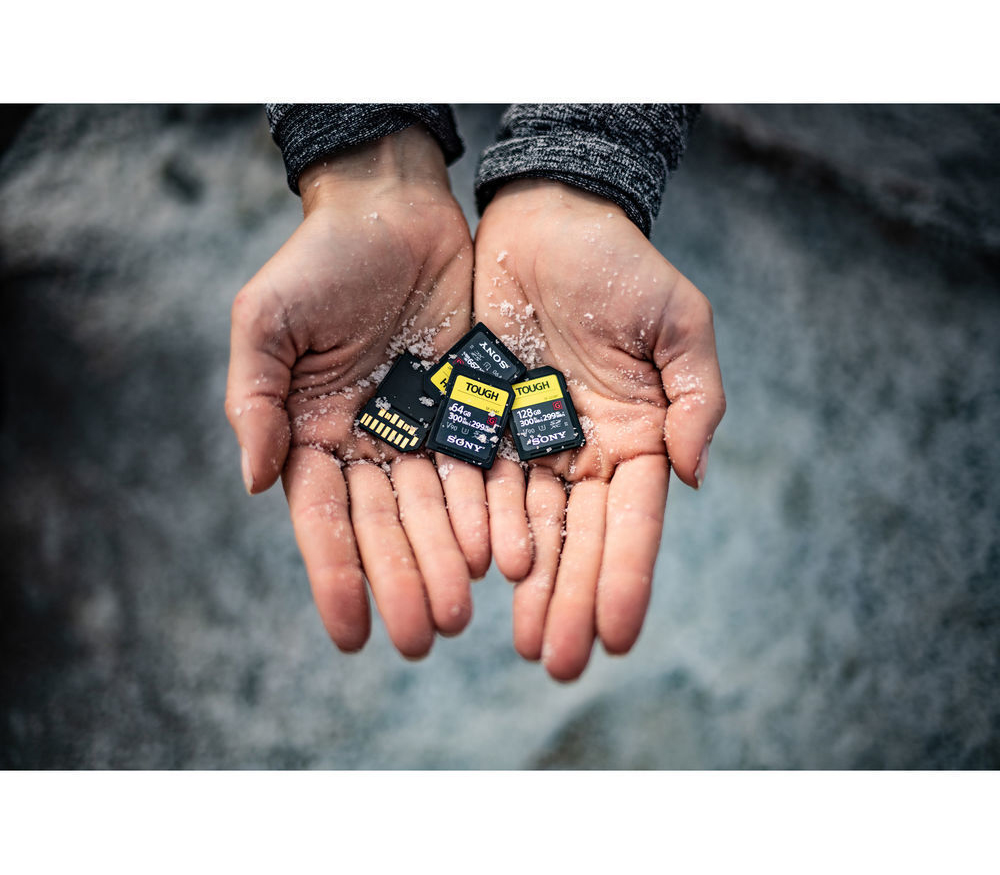 Карта памяти Sony SDXC 256GB Tough UHS-II 299/300Mb/s U3 V90 (SF-G256T)