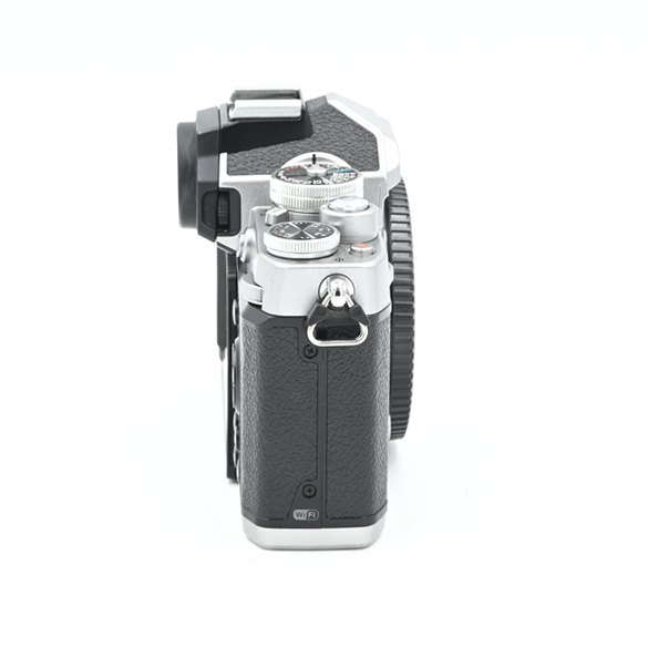 Беззеркальный фотоаппарат Nikon Z fc Body Silver (состояние 5-) (б/у)