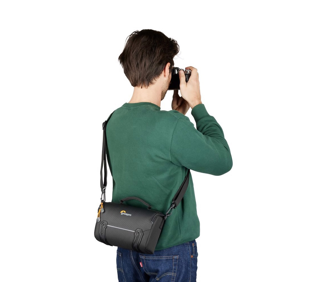 Сумка Lowepro Adventura SH 160 III, черный