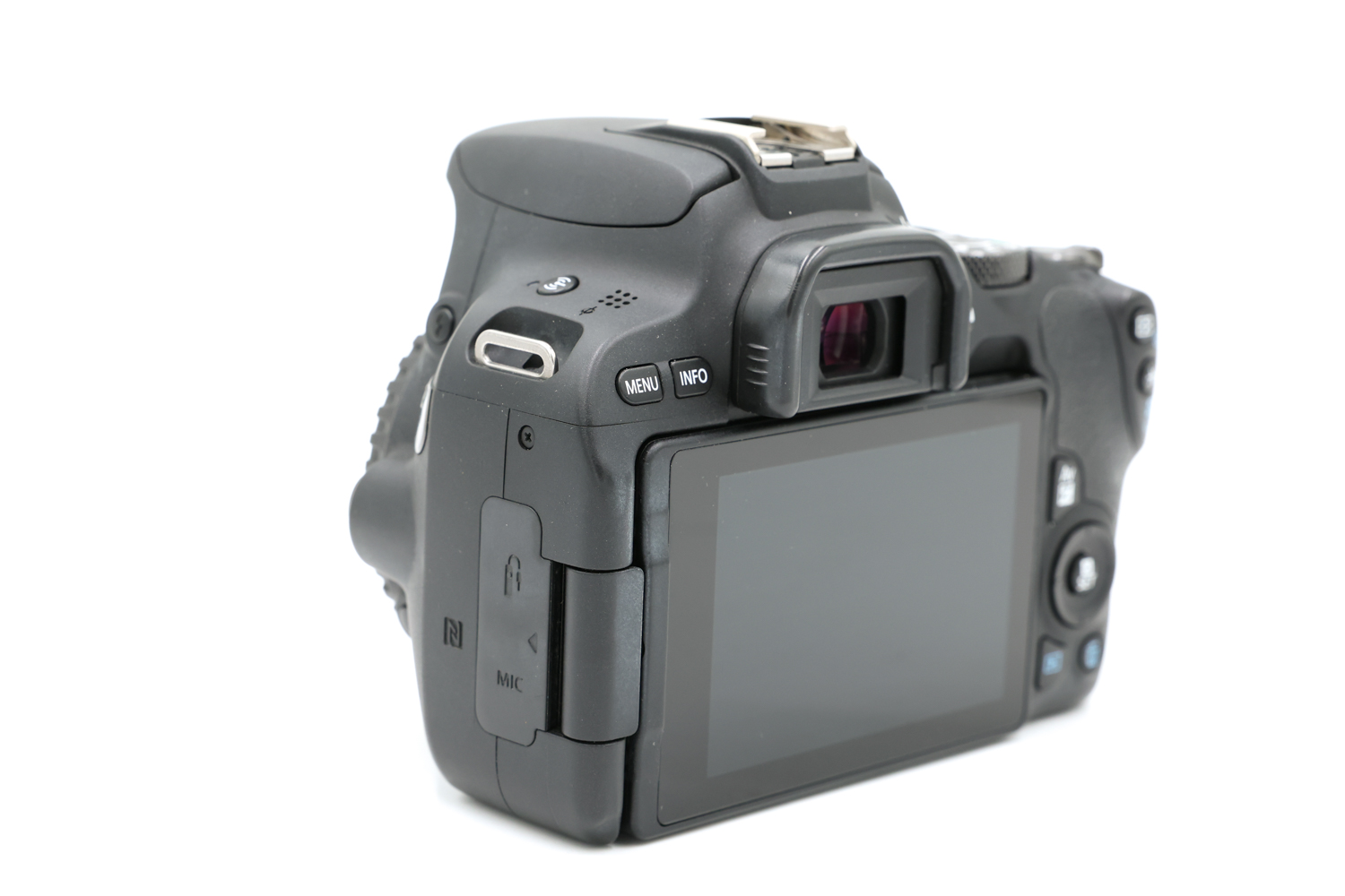 Зеркальный фотоаппарат Canon EOS 200D Body (состояние 5-) (б/у)