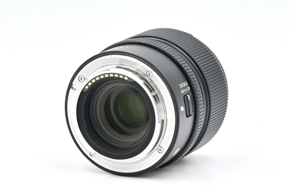 Объектив Sigma 90mm f/2.8 DG DN C Sony E (состояние 5) (б/у)
