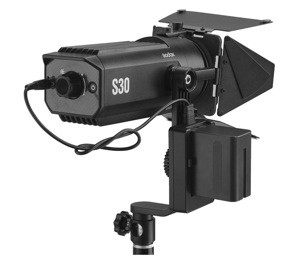 Осветитель Godox S30, светодиодный, фокусируемый, 30 Вт, 5600К