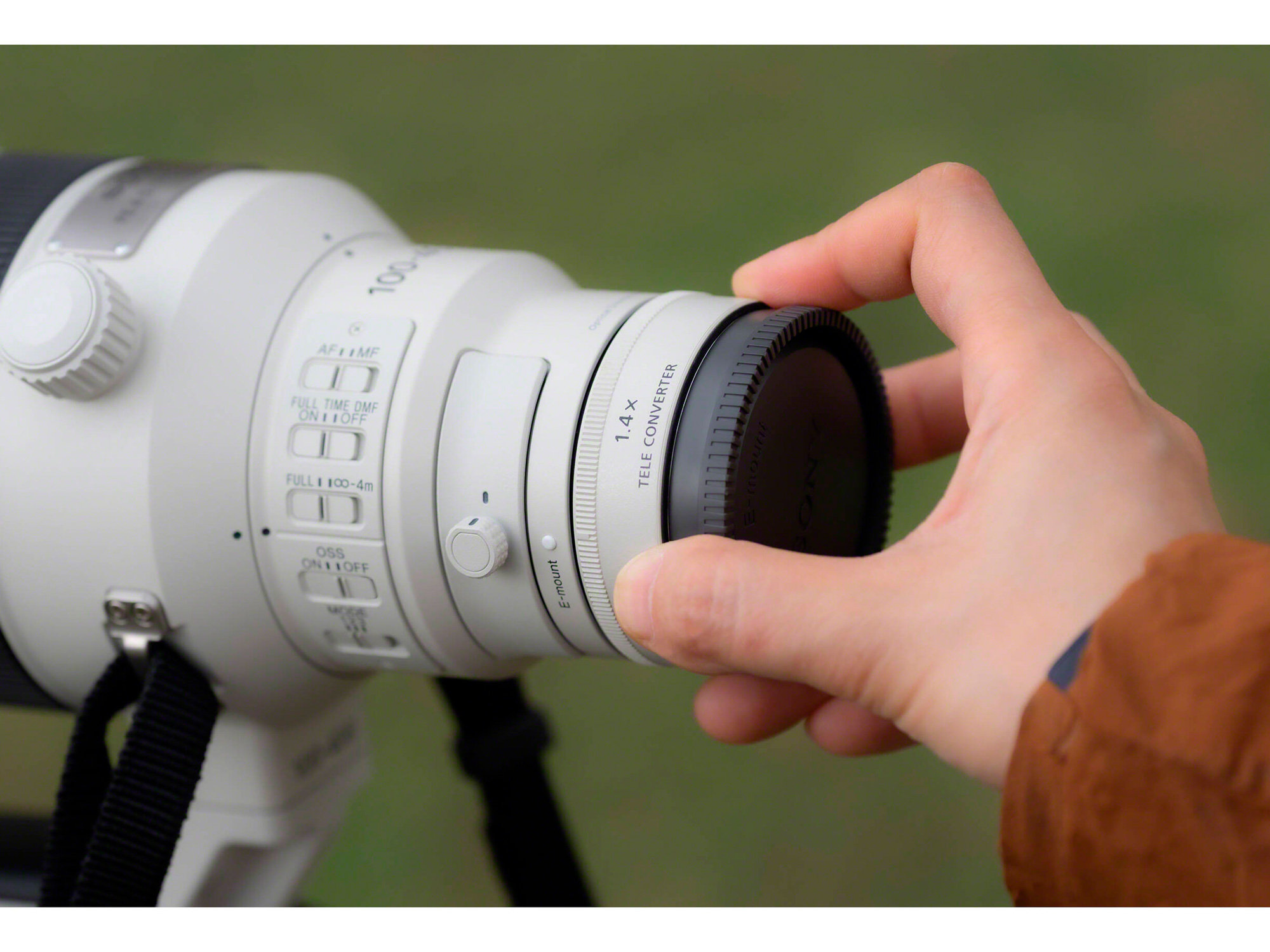 Объектив Sony FE 100-400mm f/4.5 GM OSS