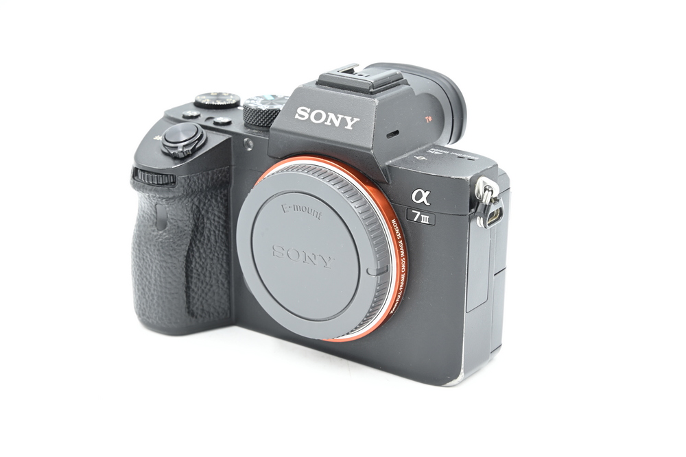 Беззеркальный фотоаппарат Sony A7 III Body (состояние 4) (б/у)